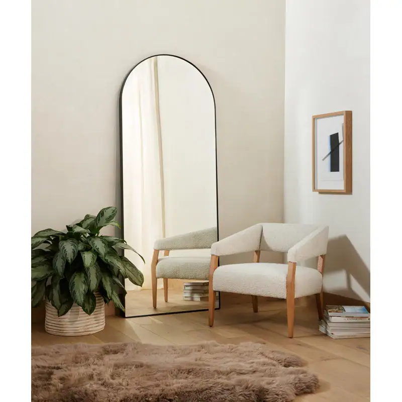 Georgina Mirror