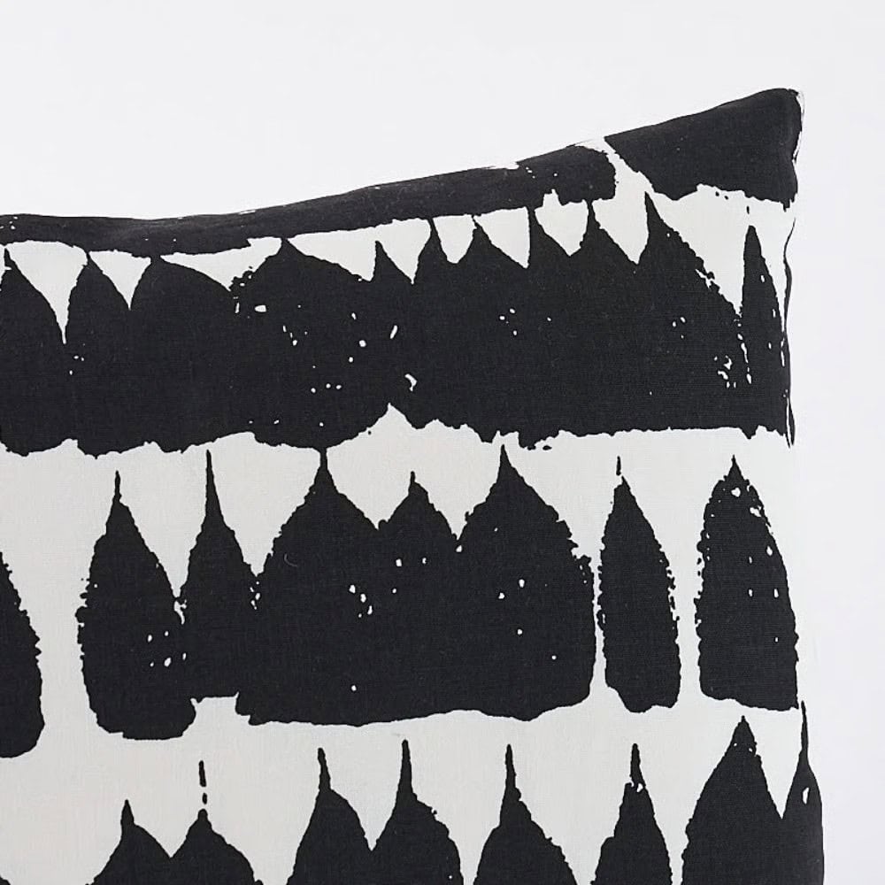 QUEEN OF SPAIN PILLOW